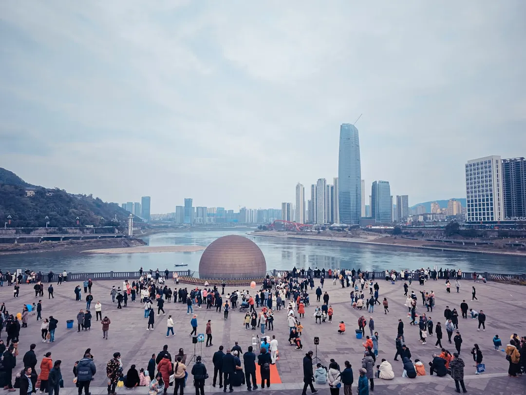 重庆老旧厂房结构改造与碳纤维加固技术应用分析